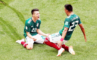 ▲ 월드컵-멕시코 선수가 첫골을 넣고 기뻐하고 있다
