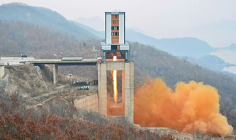 ▲ 북한이 지난 2017년 서해 발사장에서 위성 시험을 실시했다.